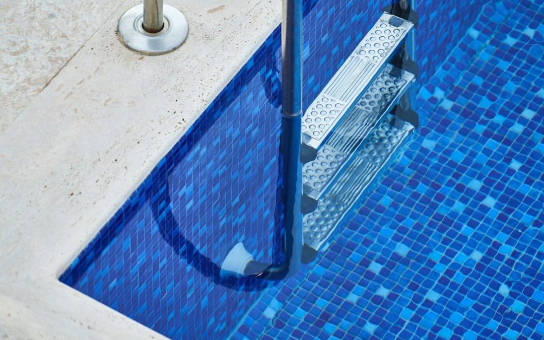 Comment installer un escalier piscine hors sol ?