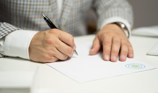 Maîtrisez l’art de rédiger une attestation d’hébergement en toute simplicité !