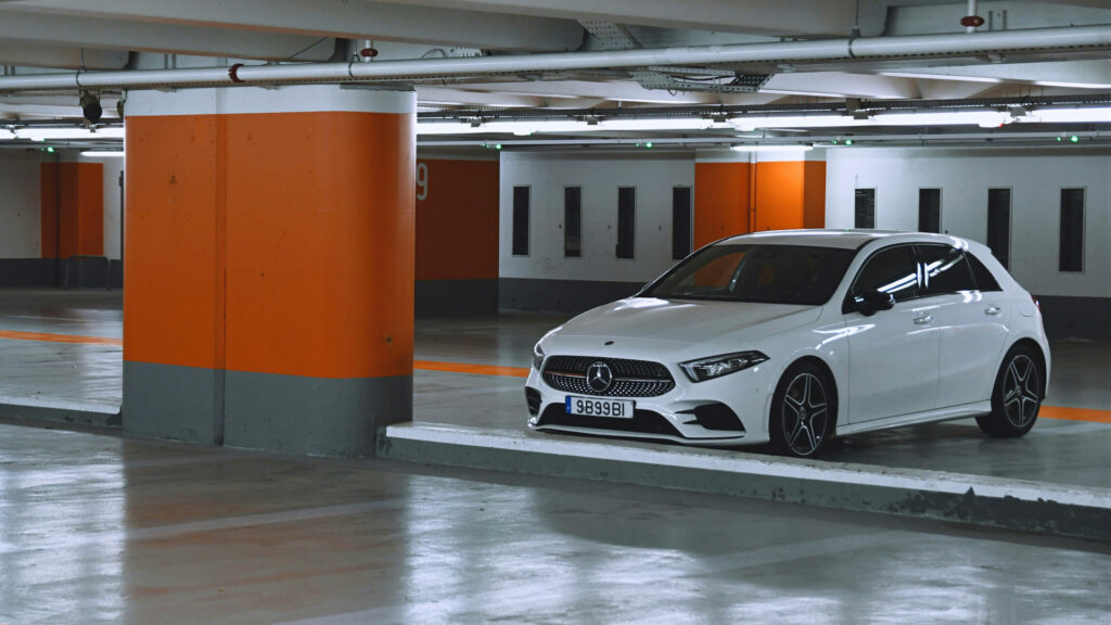 Comment optimiser votre patrimoine grâce à la location de places de parking et des garages ?